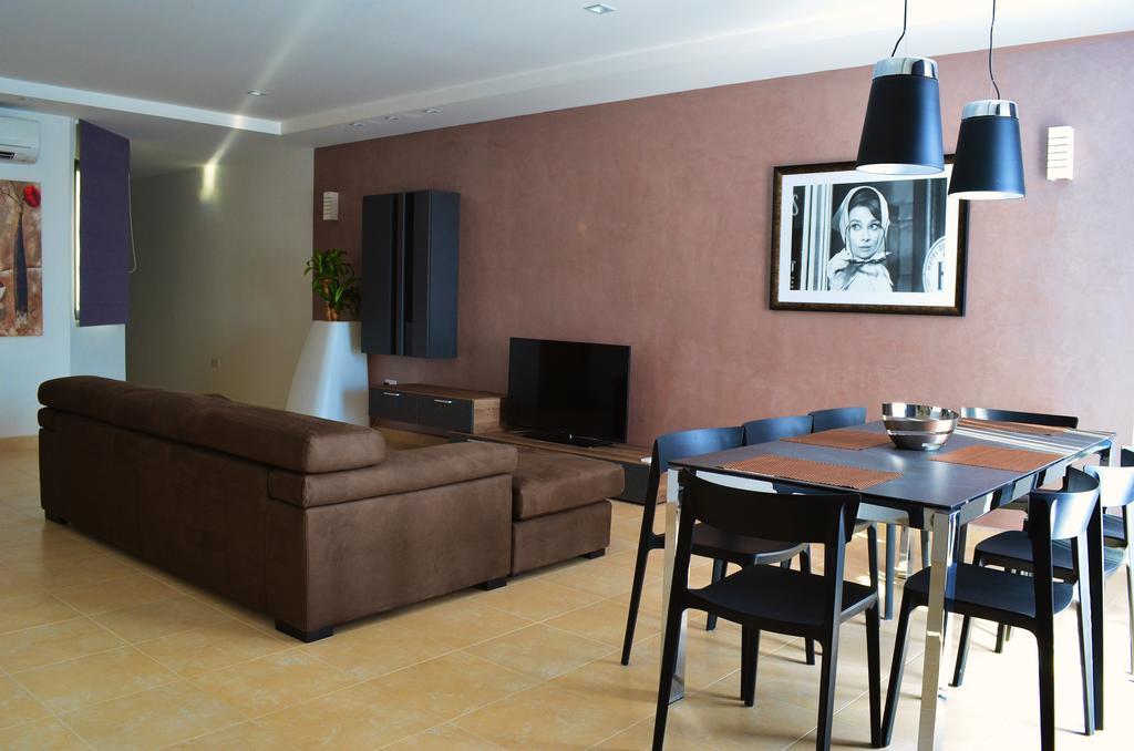 Hepburn Holiday Apartment Birżebbuġa Zewnętrze zdjęcie